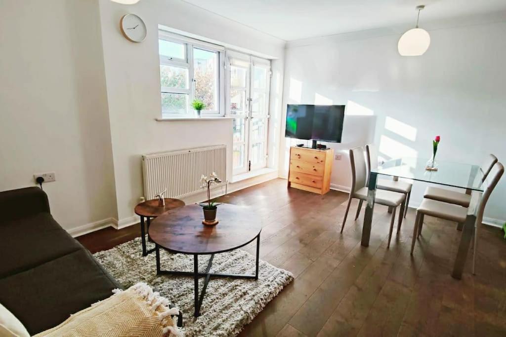 Aldgate Flats In E1. Apartment London Luaran gambar